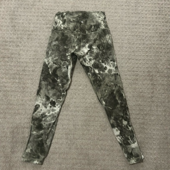 Lululemon align leggings - Picture 1 of 4